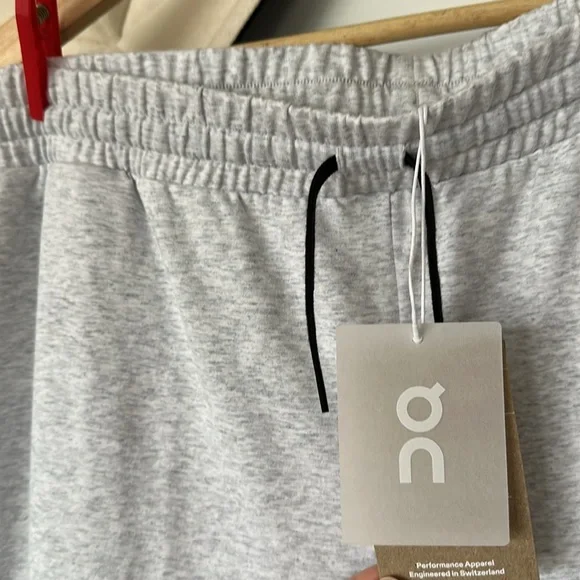 NWT On cloud womens XL movement joggers gray black stripe running - Picture 2 of 8